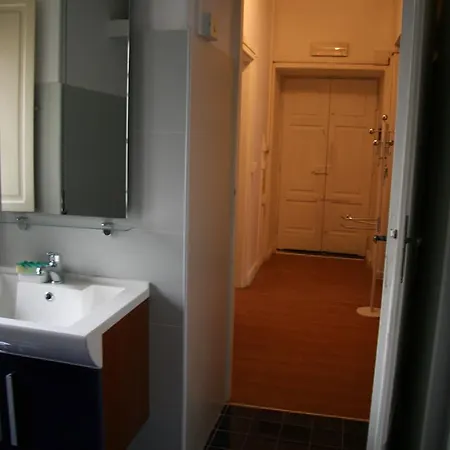 Trasteveredreamsuites B&B 2*
