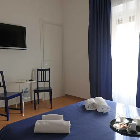 Trasteveredreamsuites Bed & Breakfast 2*