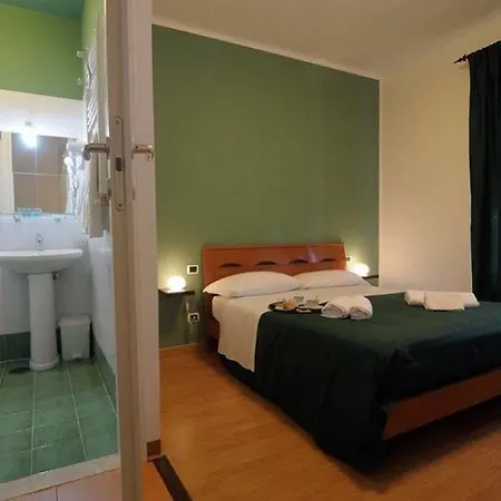 Trasteveredreamsuites לינה וארוחת בוקר 2*